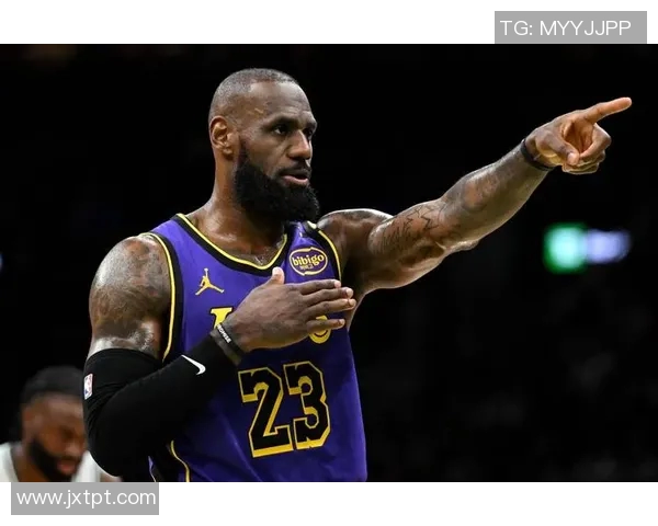 勒布朗詹姆斯：篮球场上的传奇巨星与时代偶像的崛起之路